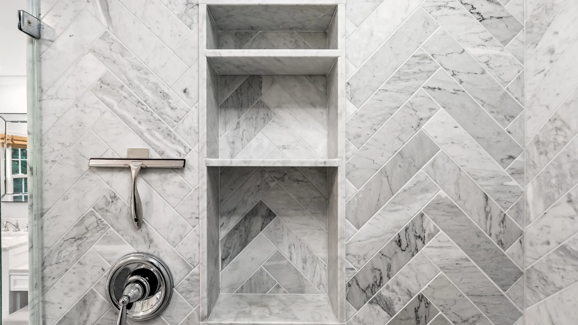 Modern Shower Features Homeowners Prioritize During Bathroom Updates 1 Modern Shower